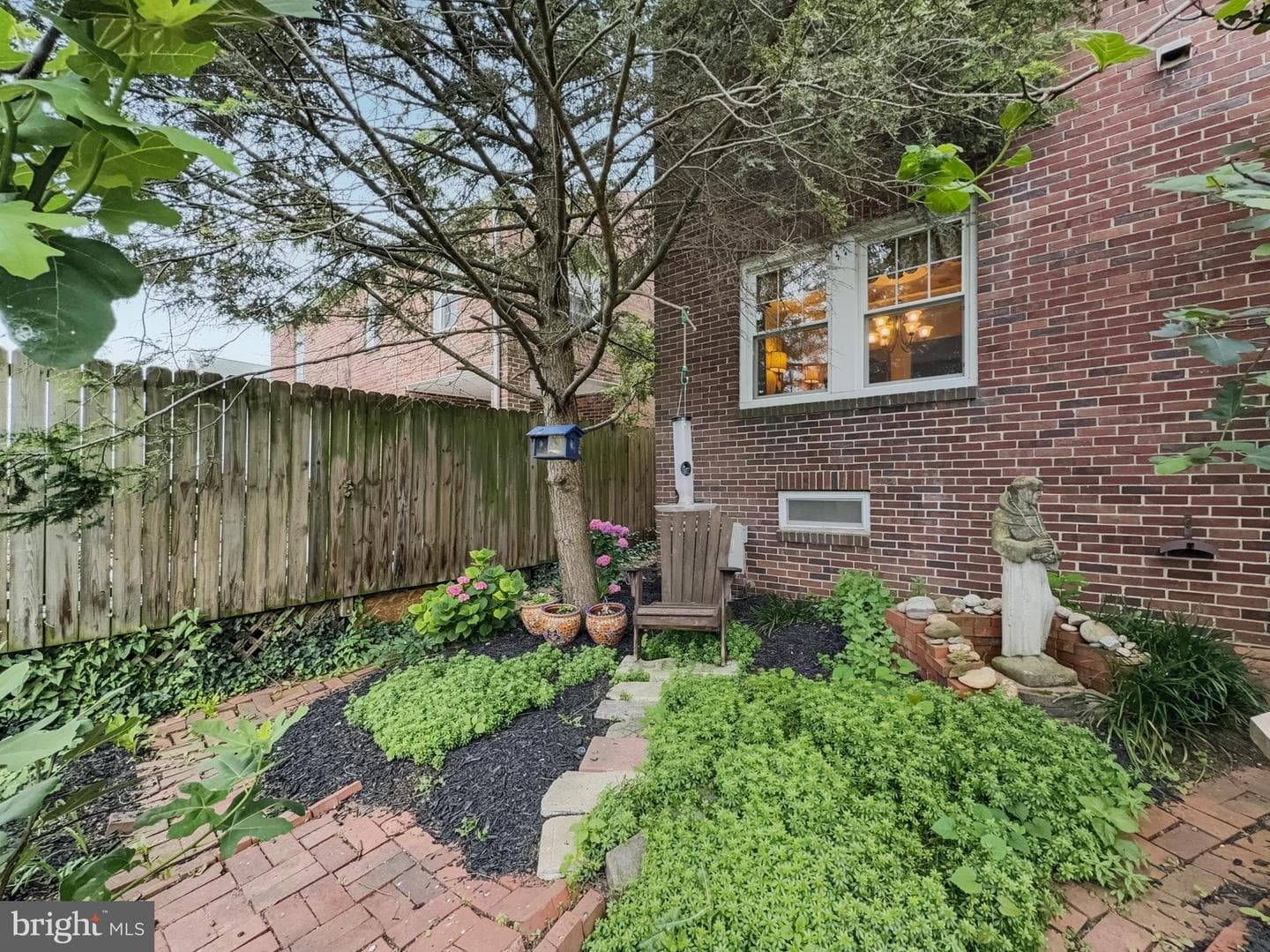 672 Florida Avenue photo 19