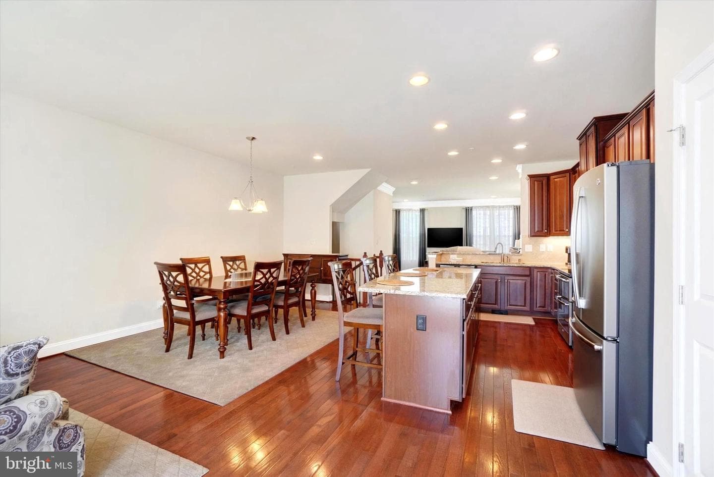 1260 Rannoch Lane photo 25