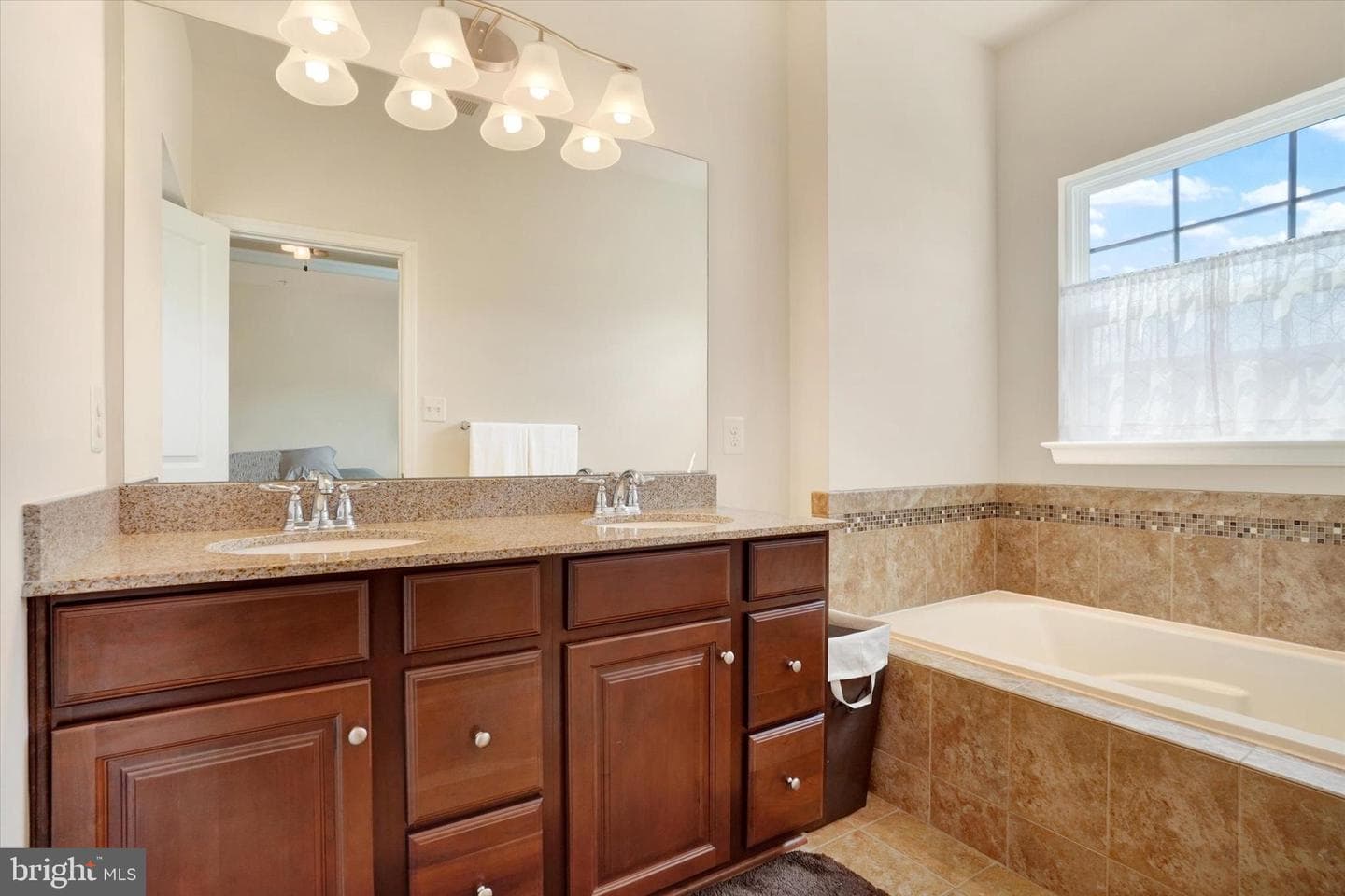 1260 Rannoch Lane photo 31