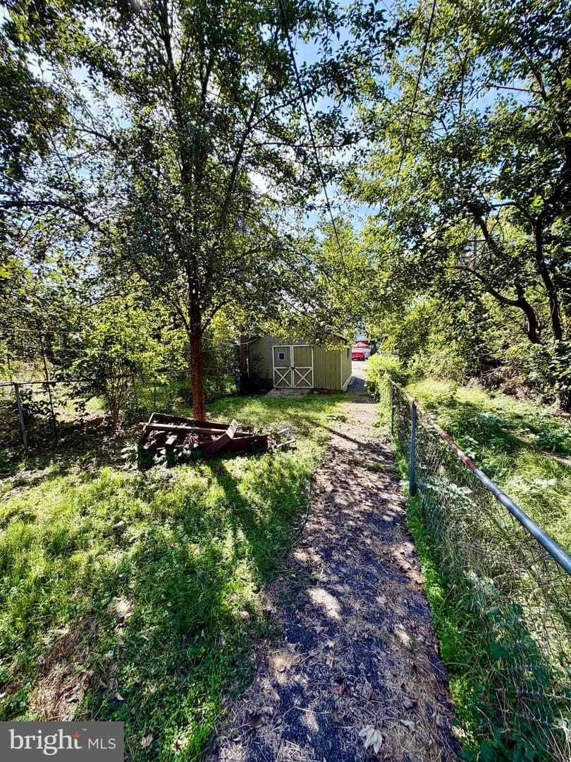 540 N Pershing Avenue photo 6