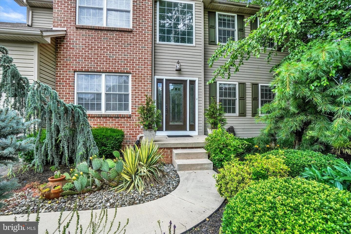 857 Willow Ridge Court photo 2