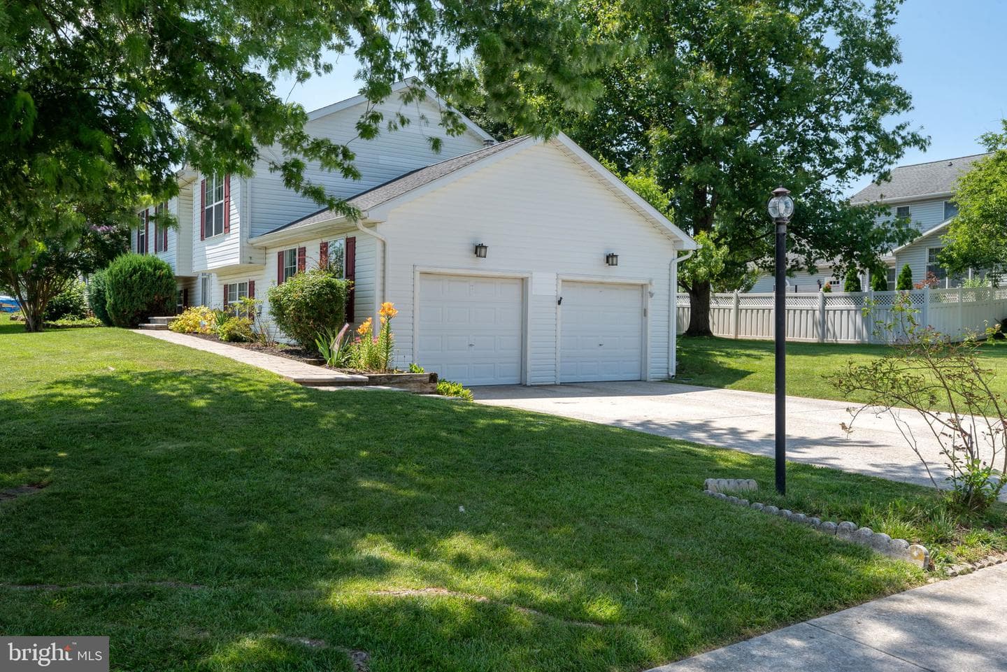 1670 Beech Lane photo 4