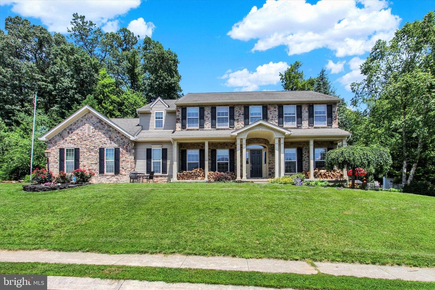 119 Farmington Drive photo 1