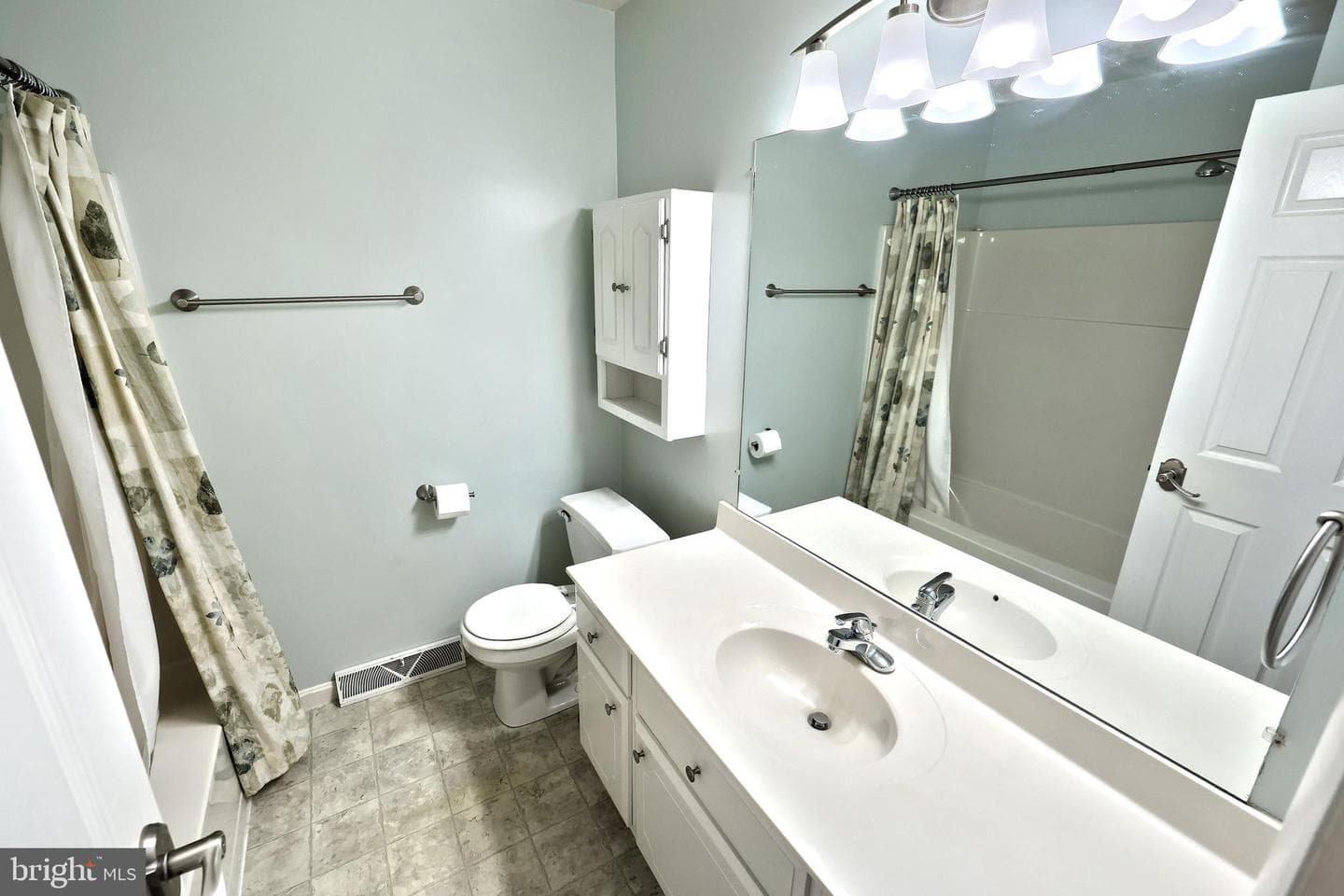 120 Susan Drive photo 18