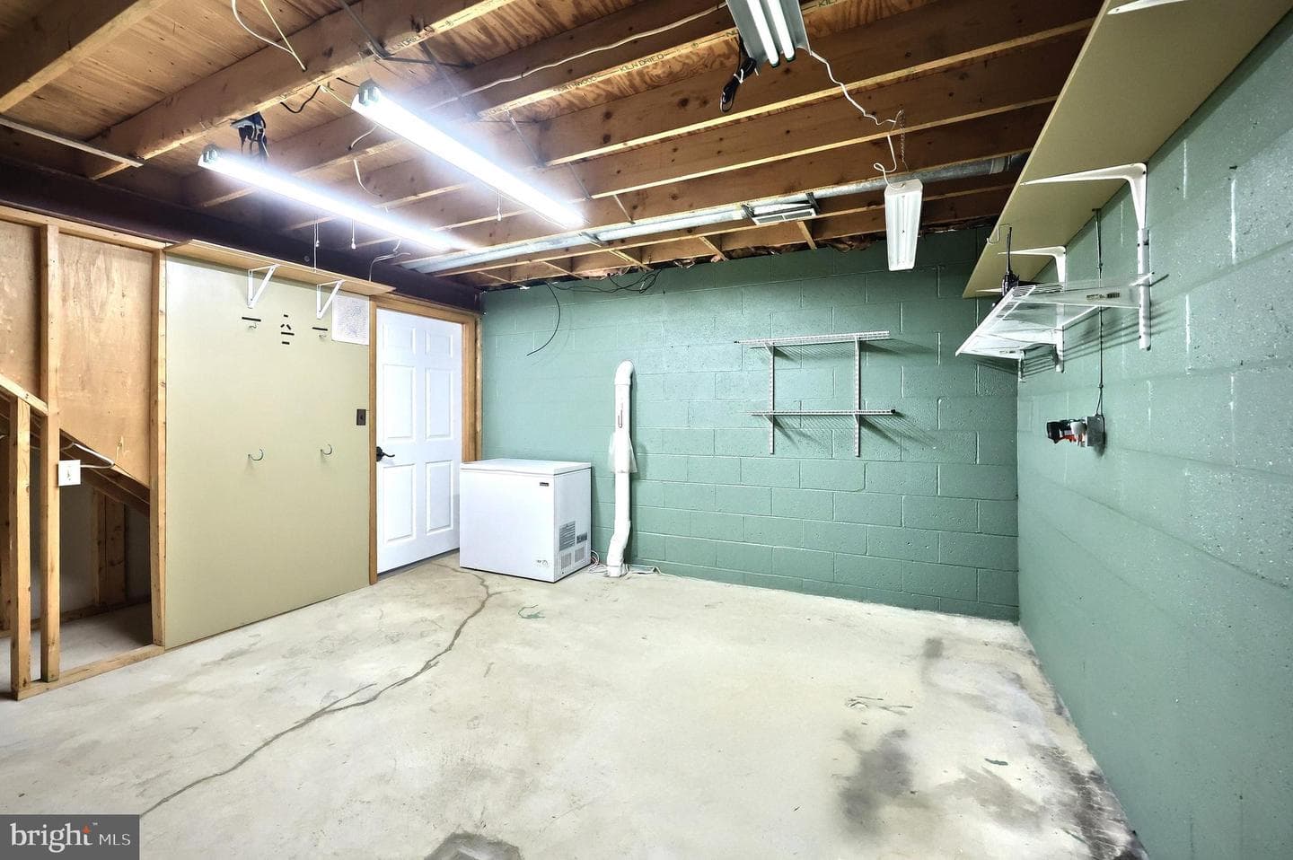 120 Susan Drive photo 30