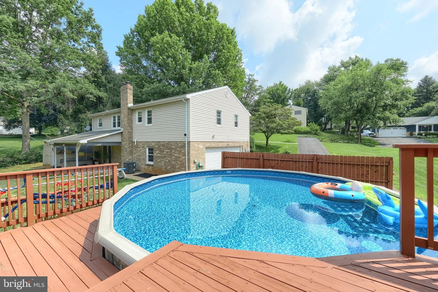 120 Susan Drive photo 7