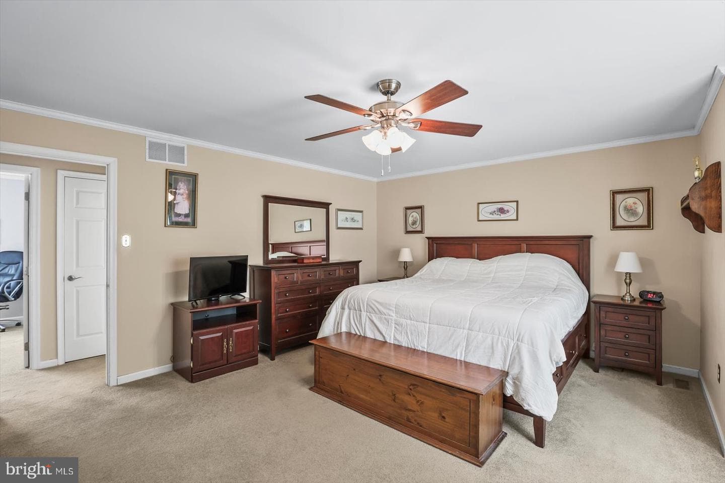 127 Hershey Circle photo 22