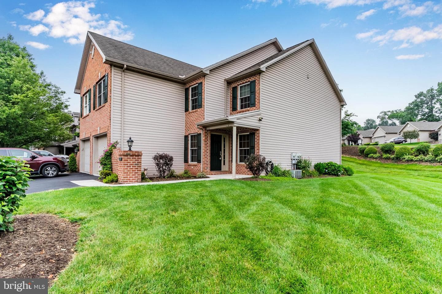 200 Loring Court photo 34