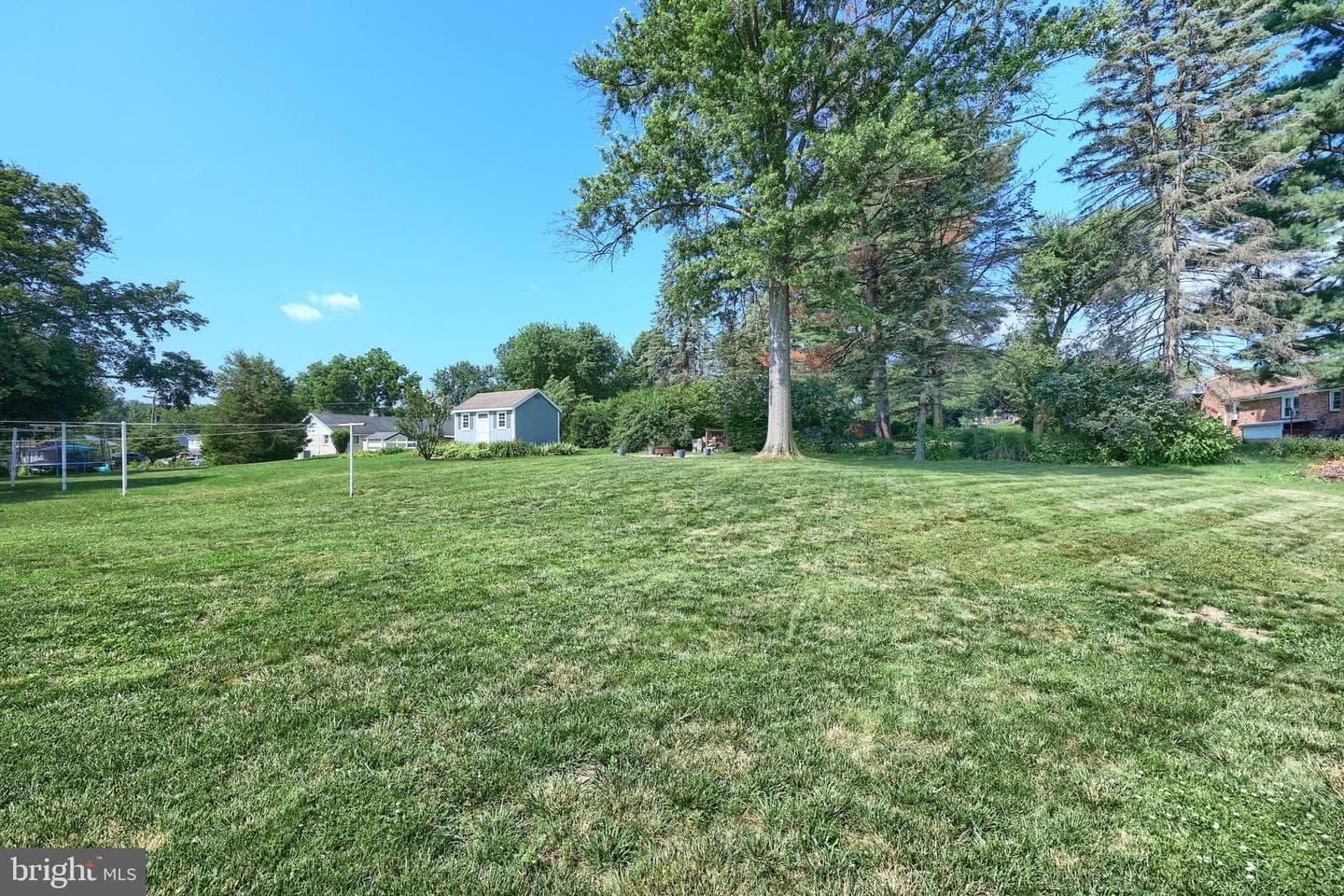 114 Emig Street photo 12
