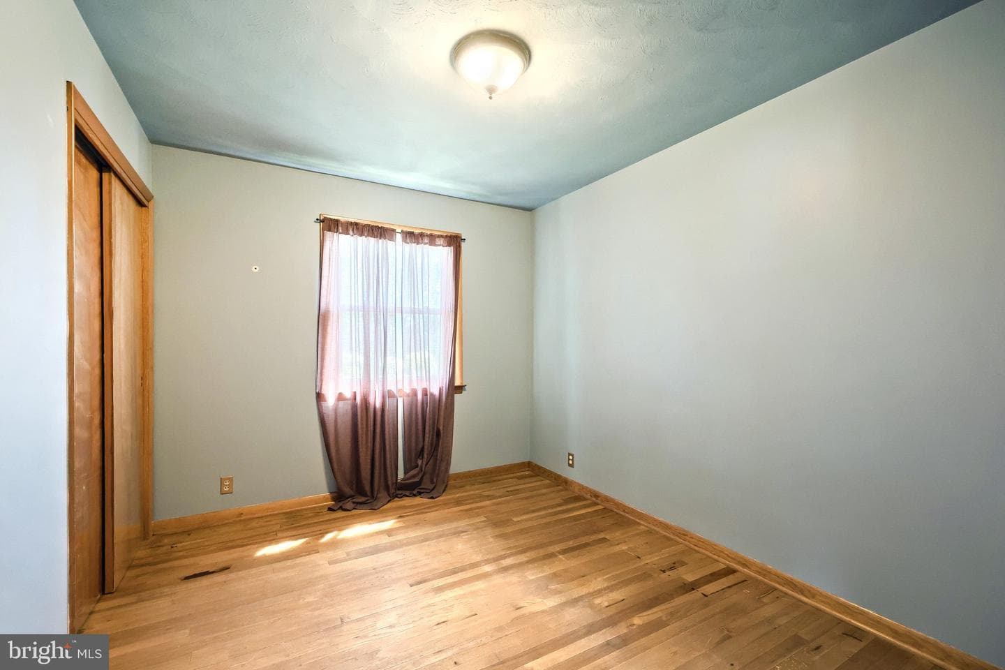 114 Emig Street photo 25
