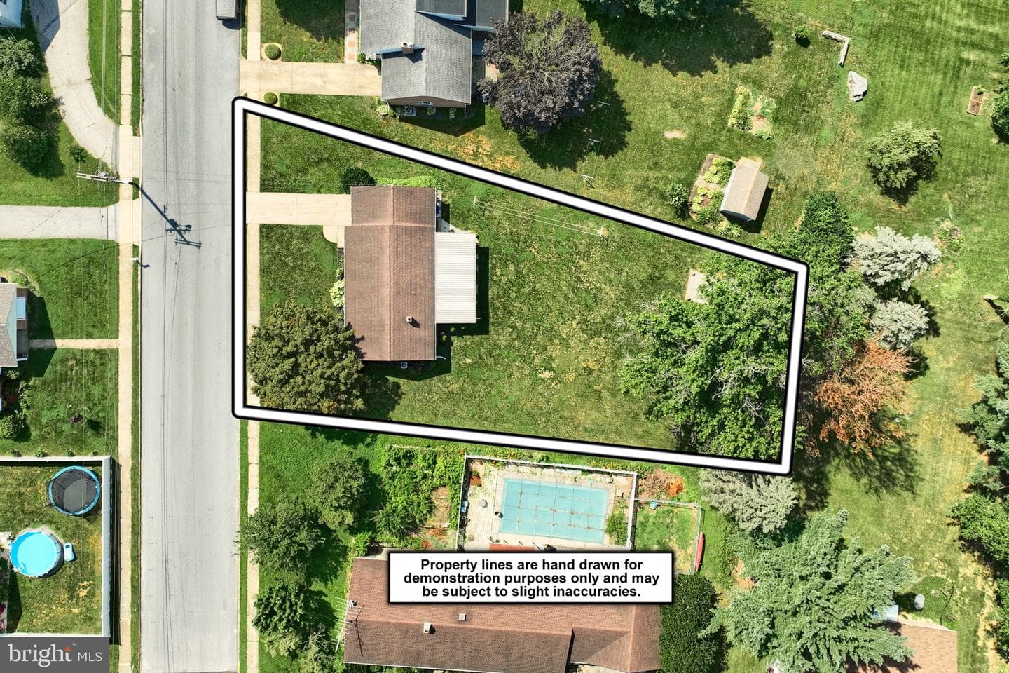 114 Emig Street photo 6