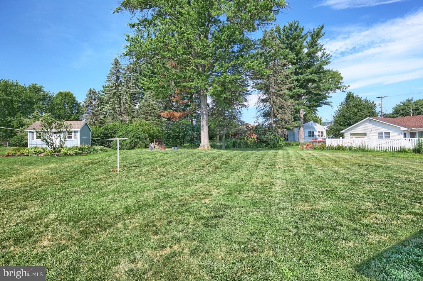 114 Emig Street photo 9