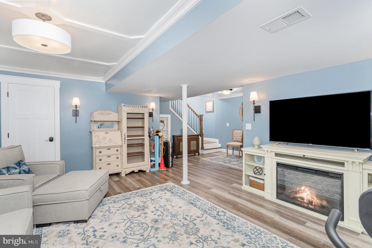 3143 Jayne Lane photo 4