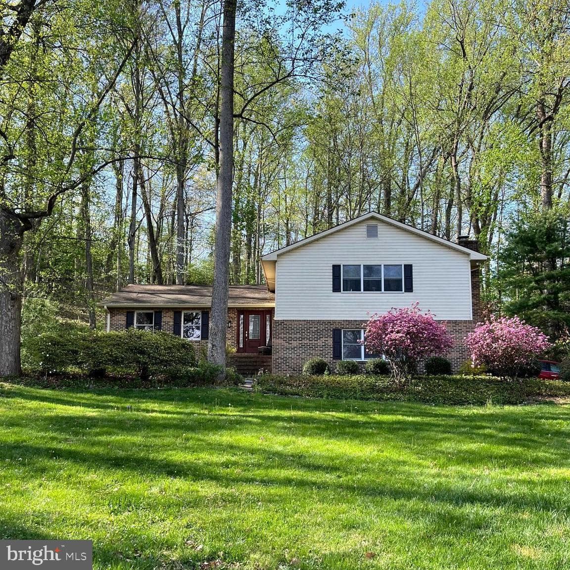 3141 Markle Road photo 1