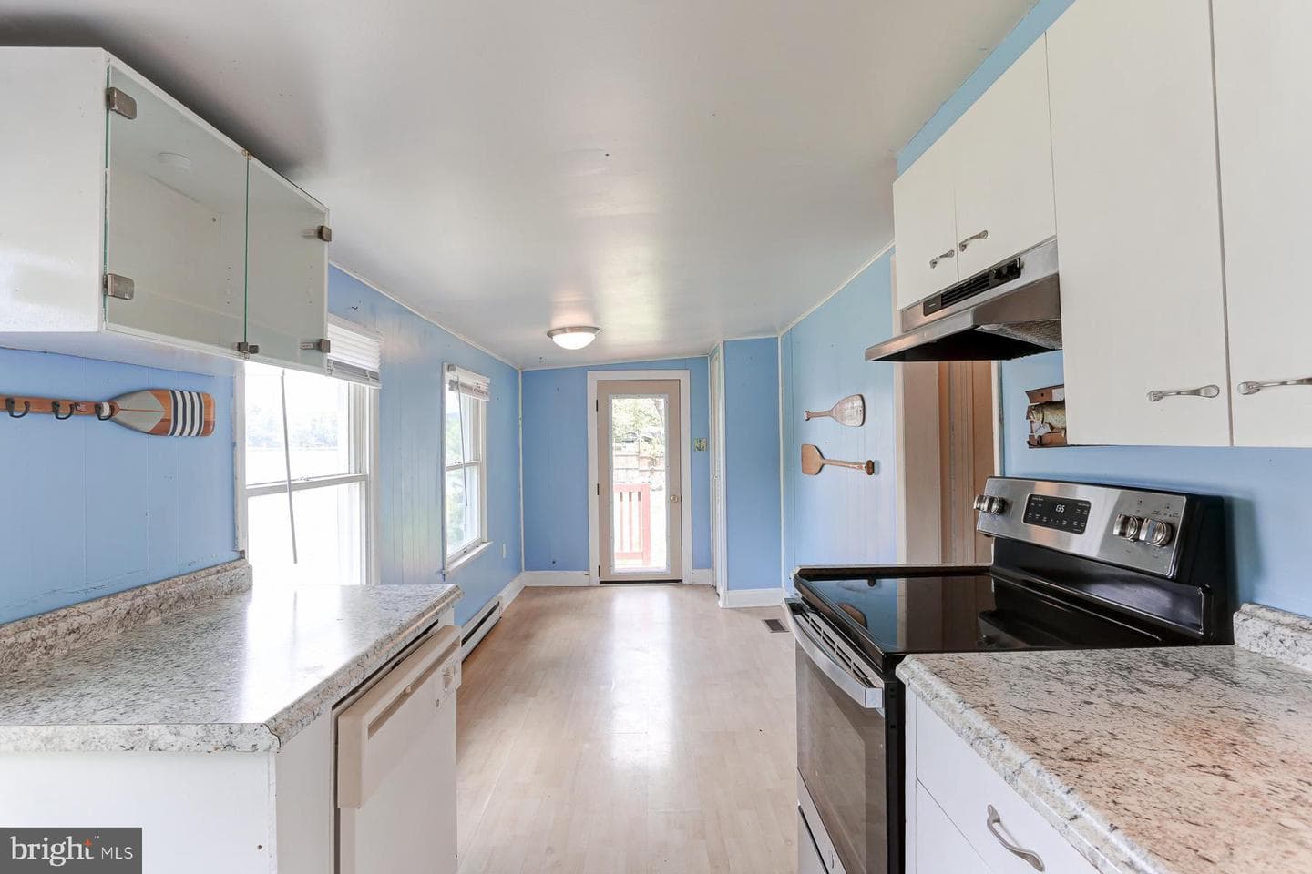 823 Silver Lake Road photo 9