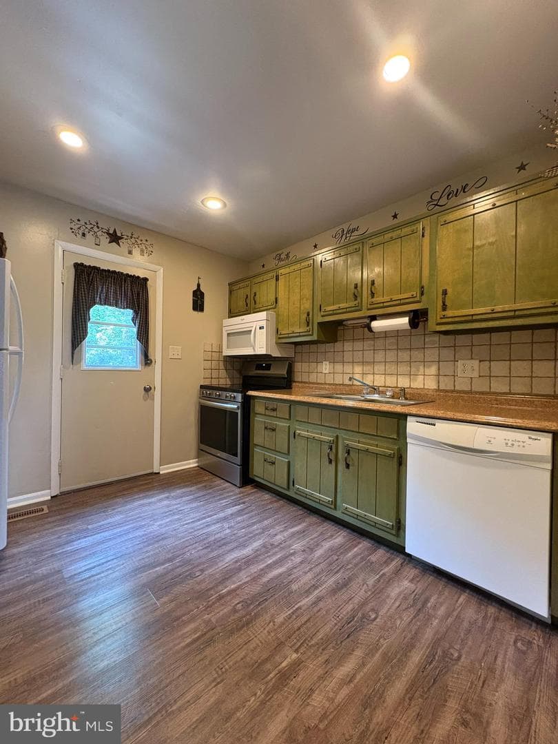 3115 Equinox Road photo 5