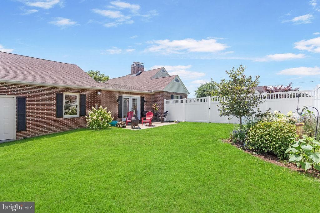 401 N Forrest Street photo 30