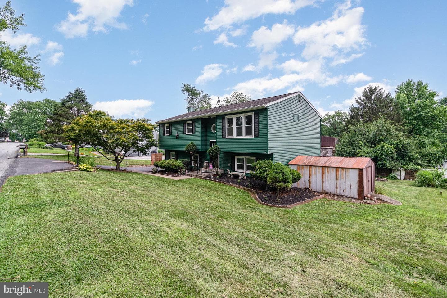 100 Sugar Maple Drive photo 2