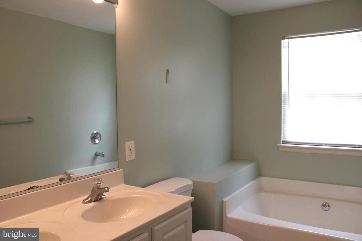 80 Menlena Circle photo 24