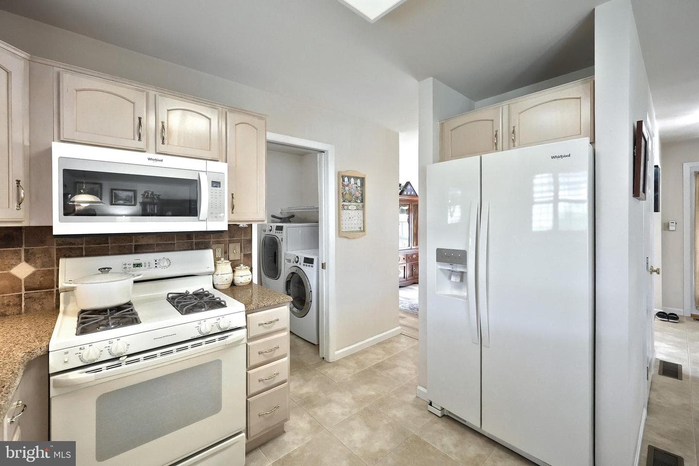 457 Chestnut Way photo 14