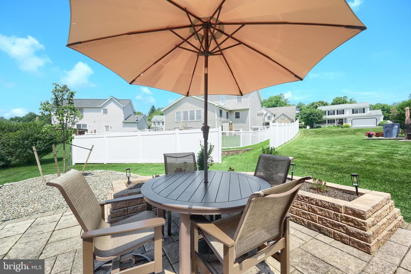 457 Chestnut Way photo 31