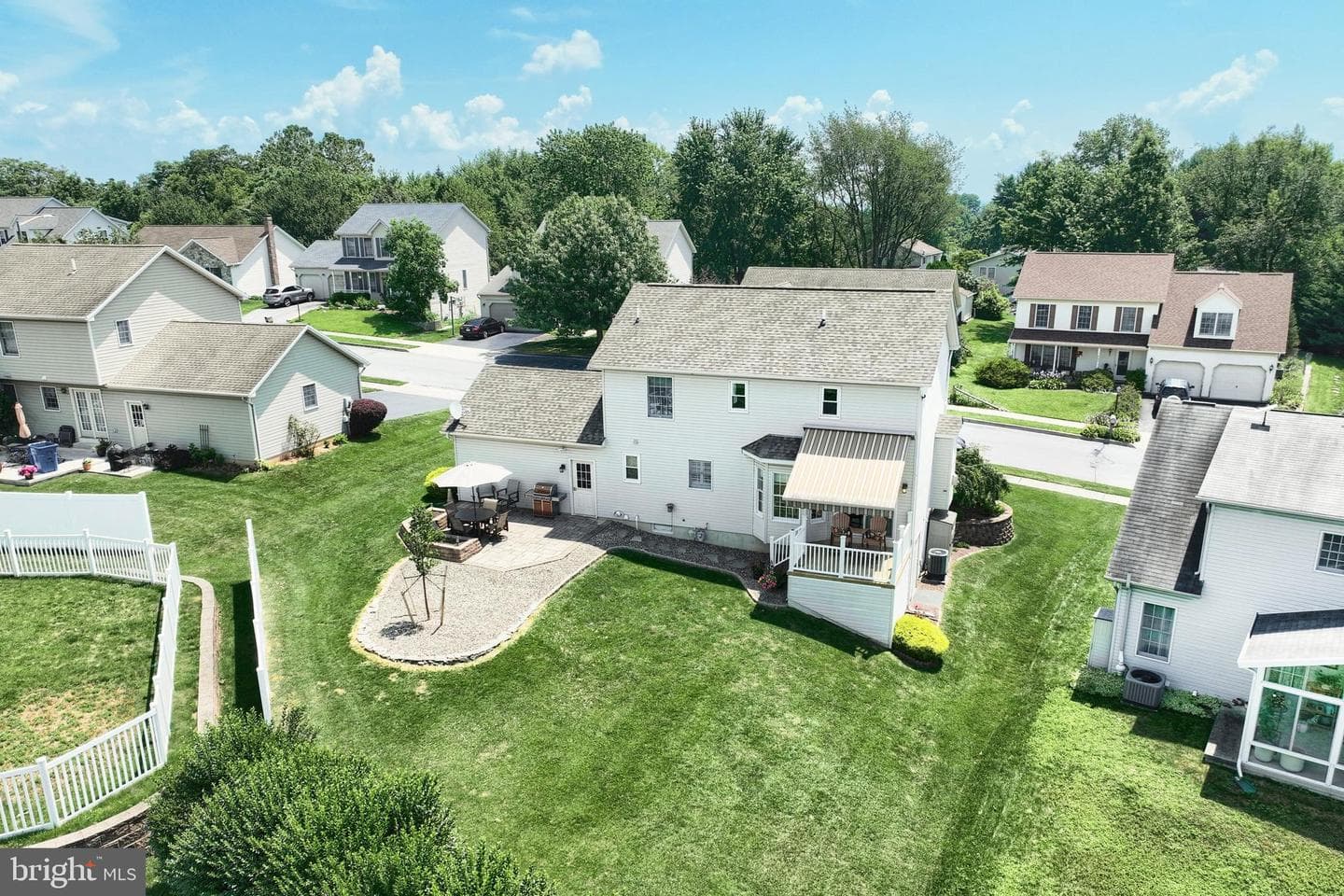 457 Chestnut Way photo 36