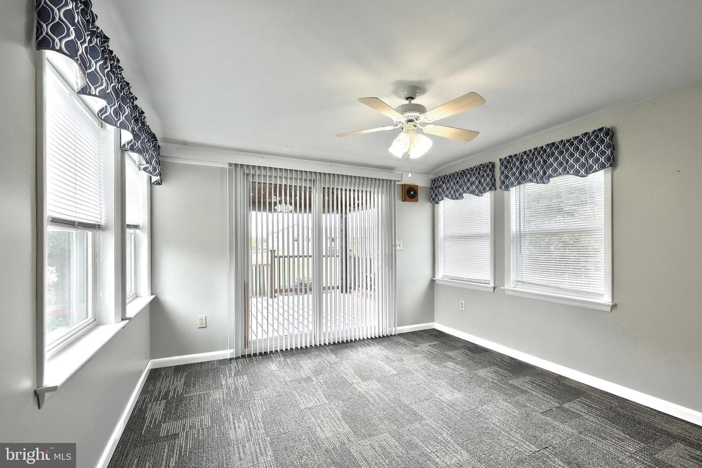 210 Kennedy Court photo 30