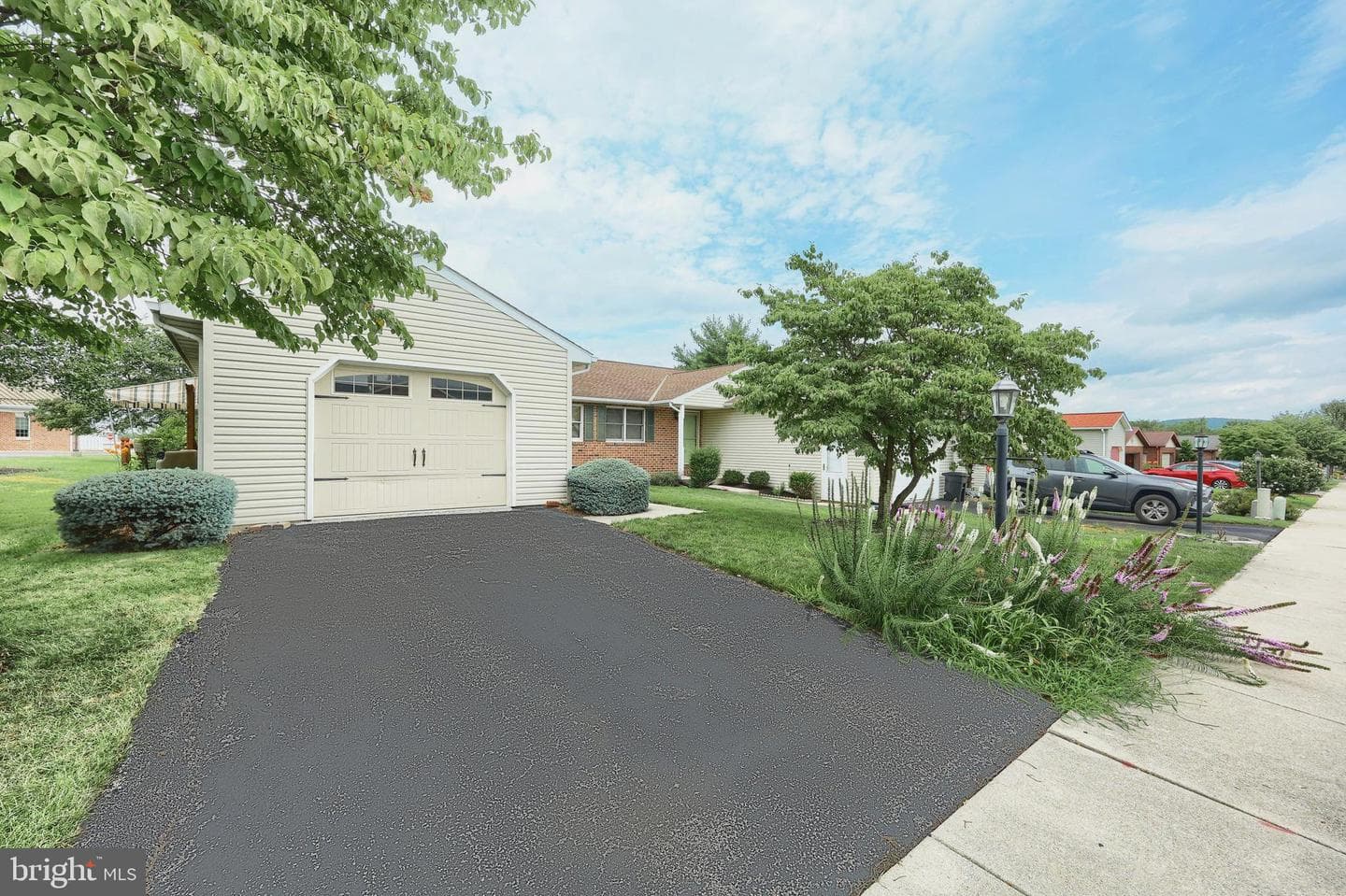 210 Kennedy Court photo 5