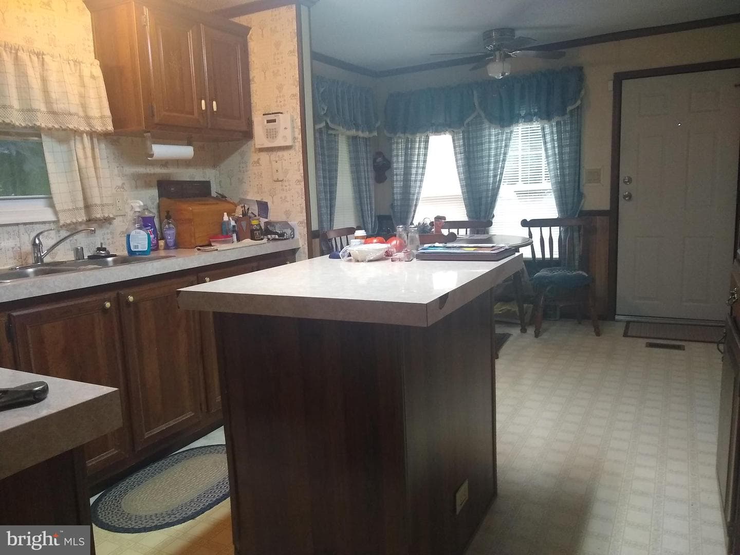 109 Honey Locust Circle photo 3