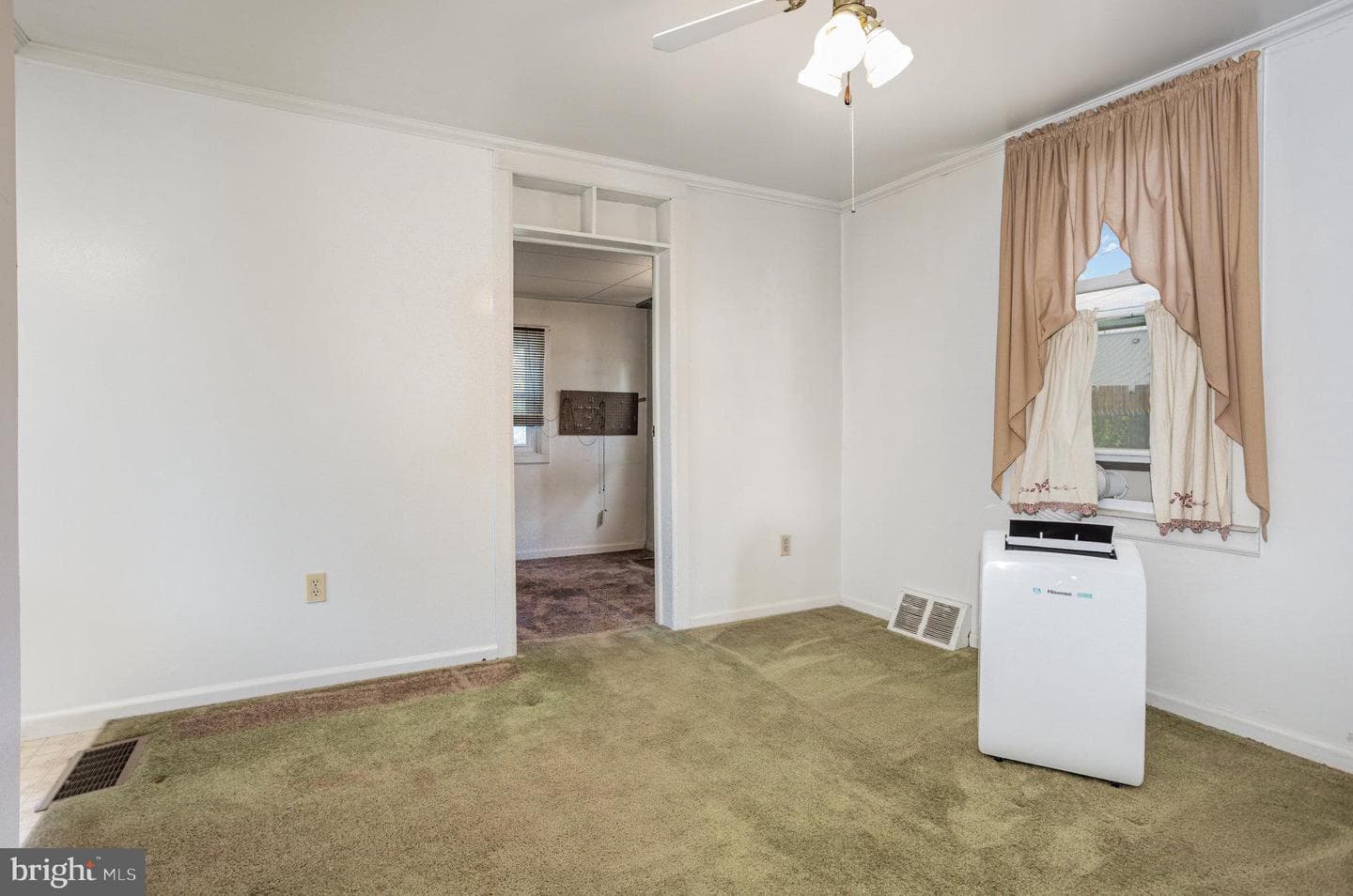 1135 Mount Rose Avenue photo 11
