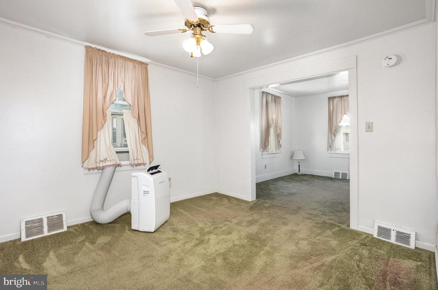 1135 Mount Rose Avenue photo 13