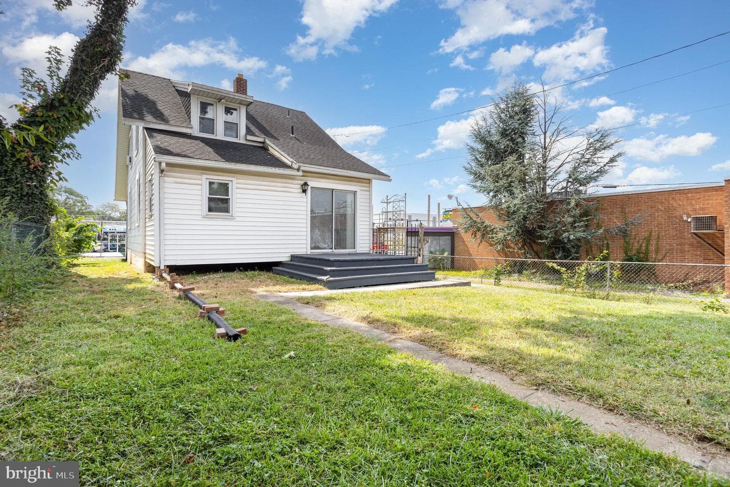 1135 Mount Rose Avenue photo 5
