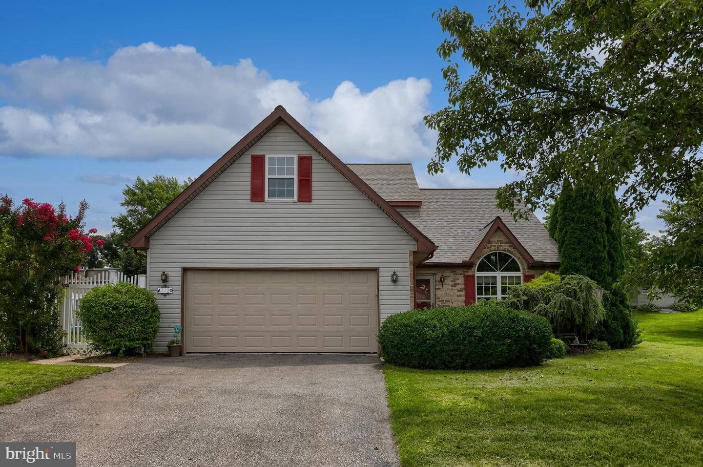 112 Winston Drive photo 2