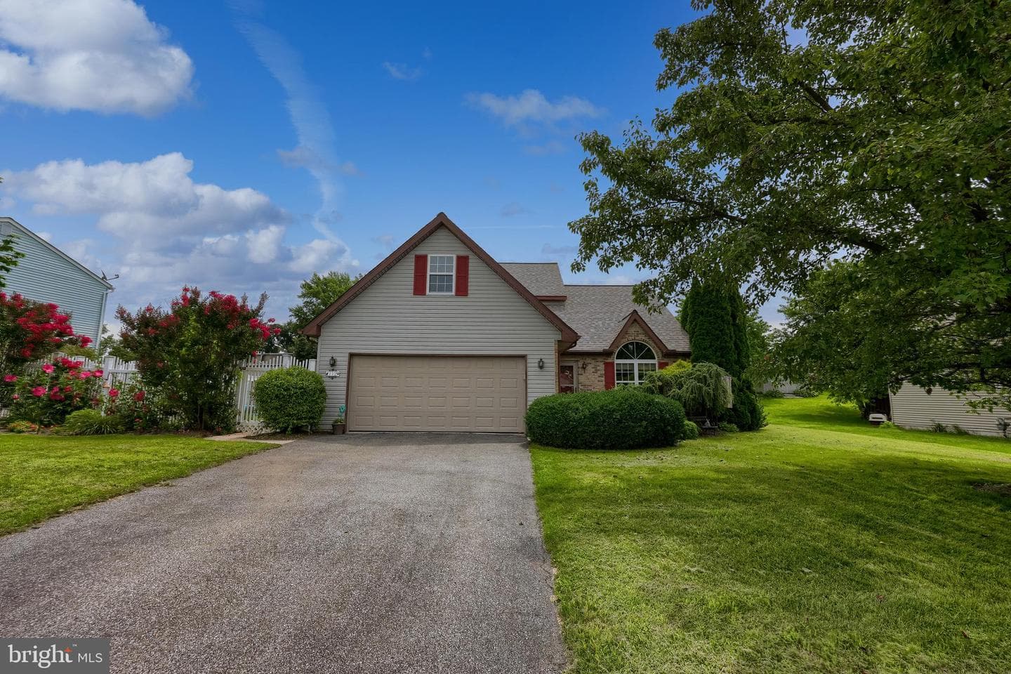 112 Winston Drive photo 3