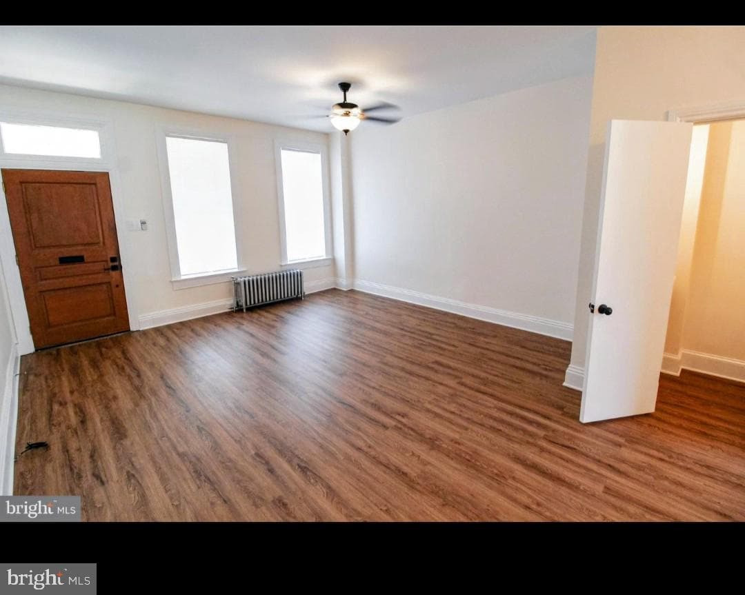 1007 S Queen Street photo 5
