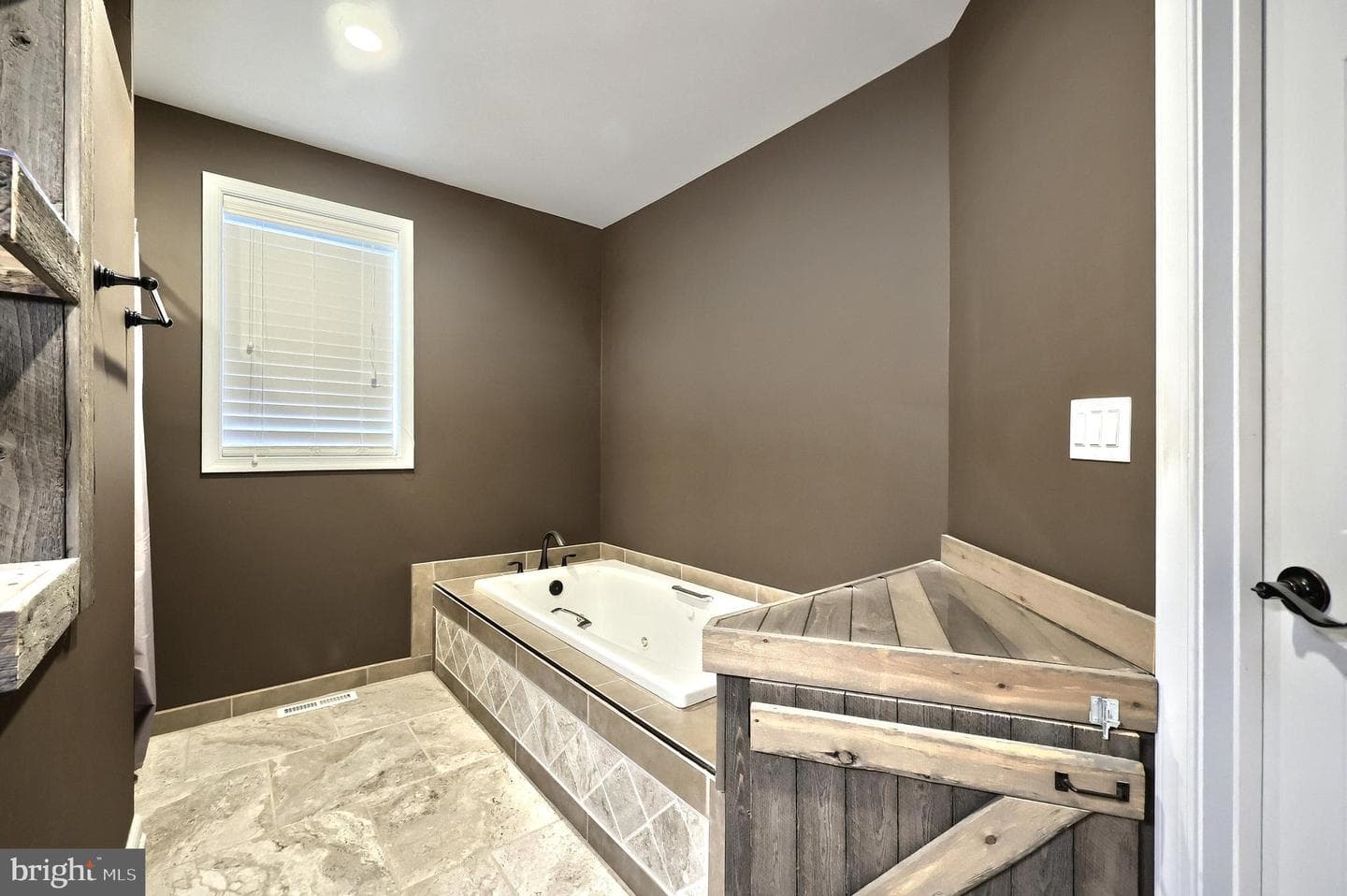 3067 E Prospect Road photo 60