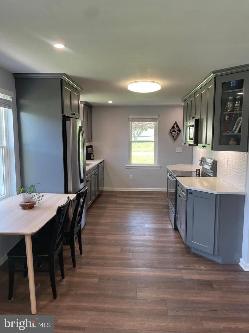 569 Sparton Road photo 13