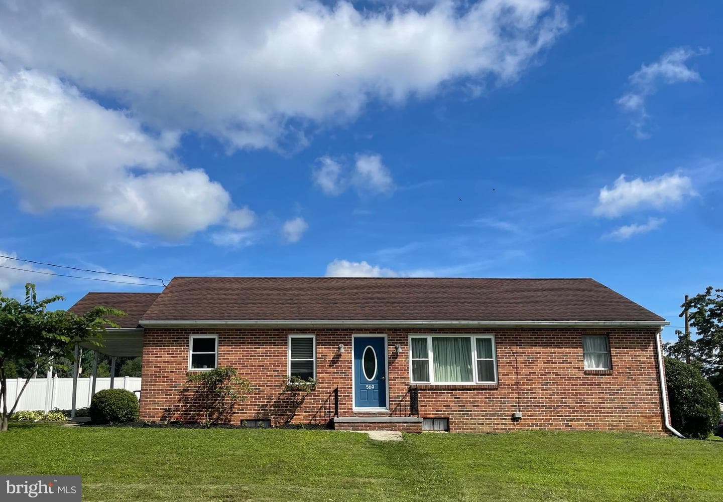 569 Sparton Road photo 8