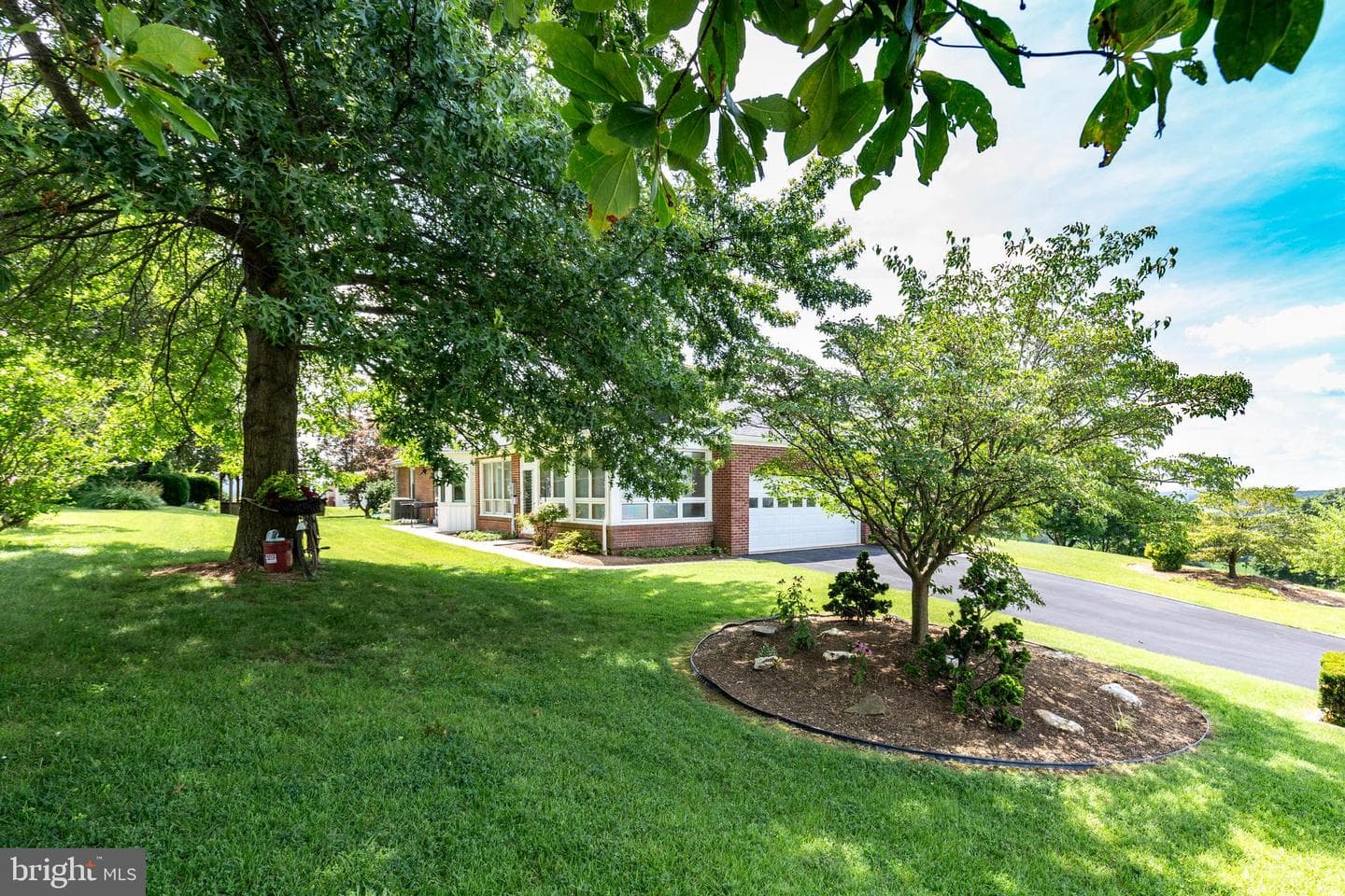 64 Hillcrest Drive photo 46