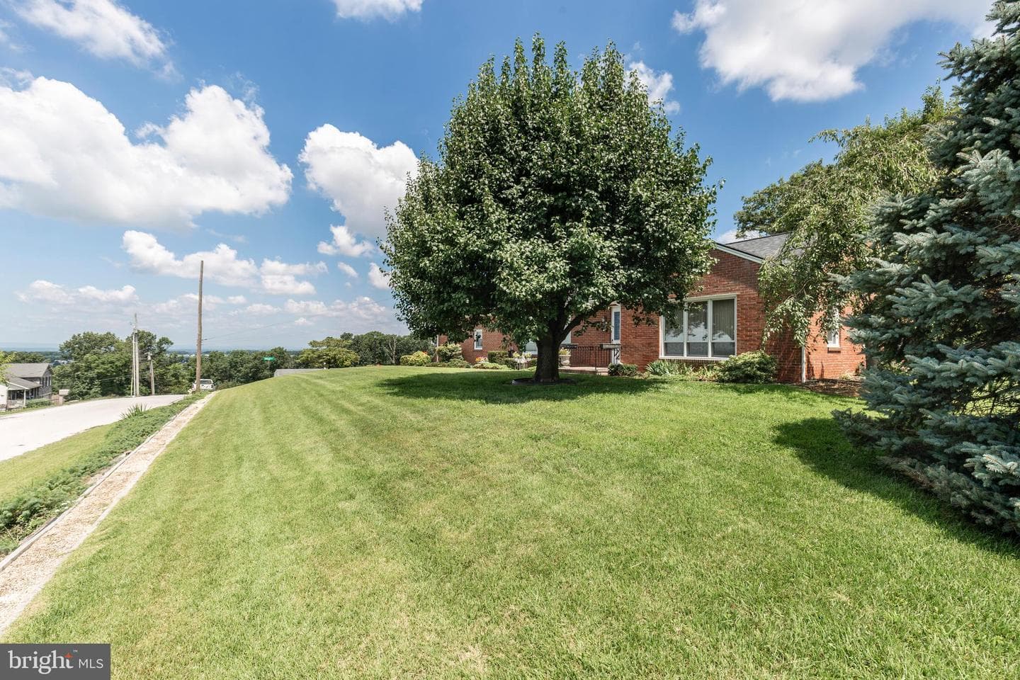64 Hillcrest Drive photo 59