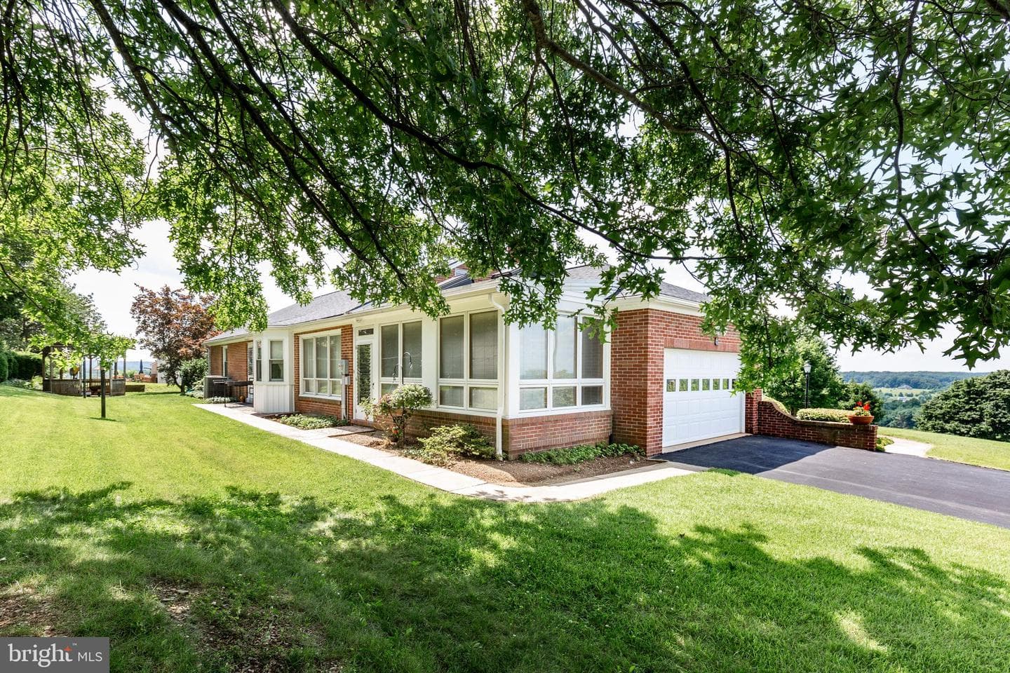 64 Hillcrest Drive photo 6