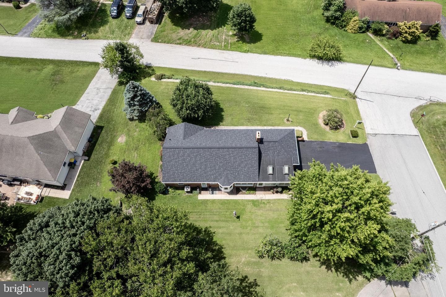 64 Hillcrest Drive photo 9