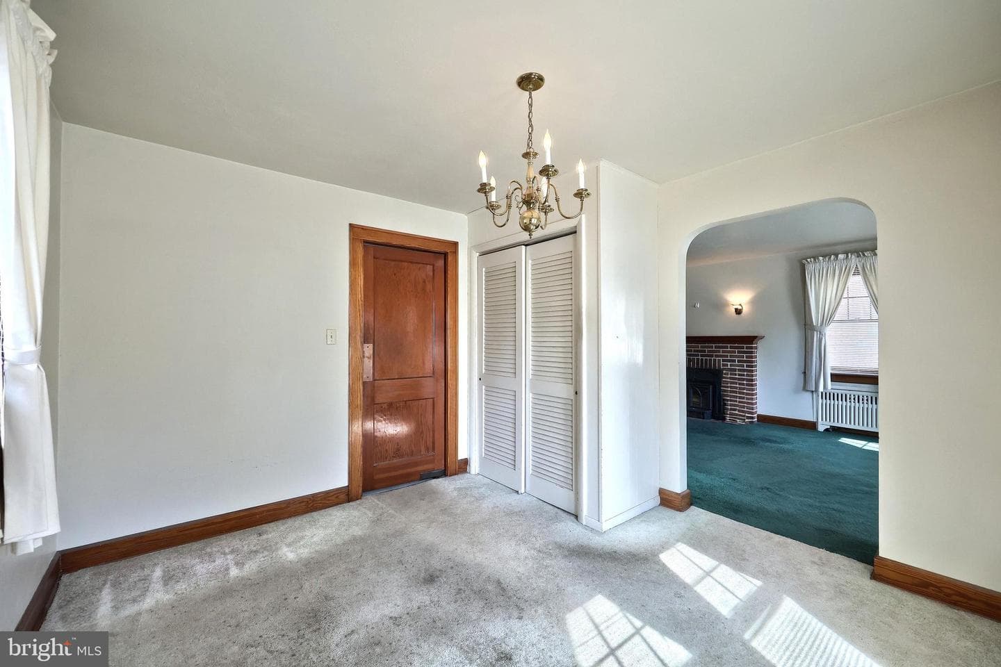 208 S Forney Avenue photo 18