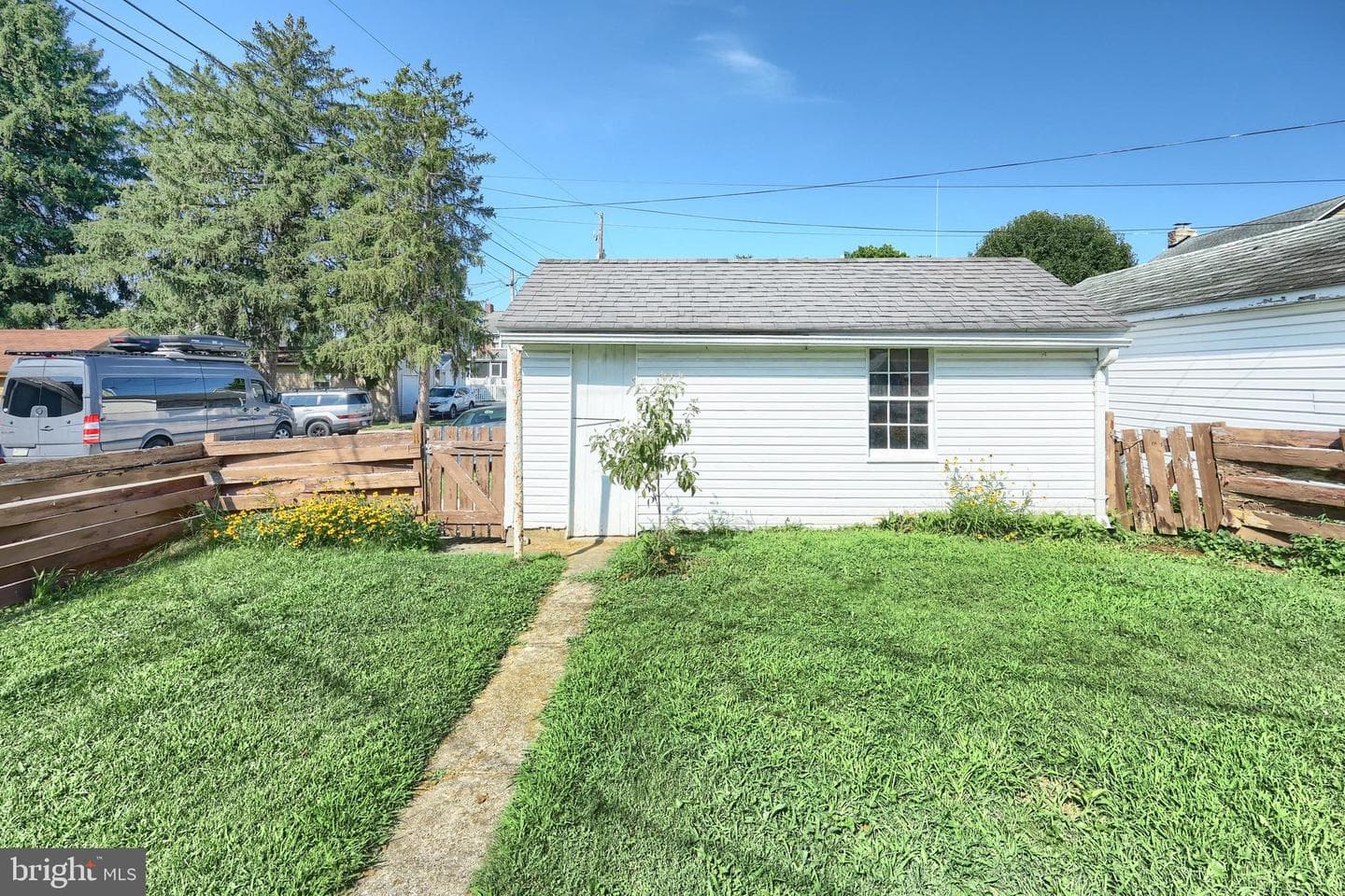 208 S Forney Avenue photo 9