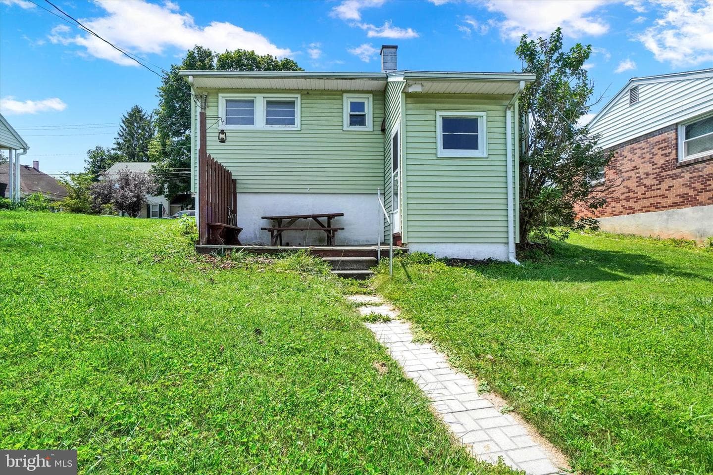 441 W Maple Street photo 14
