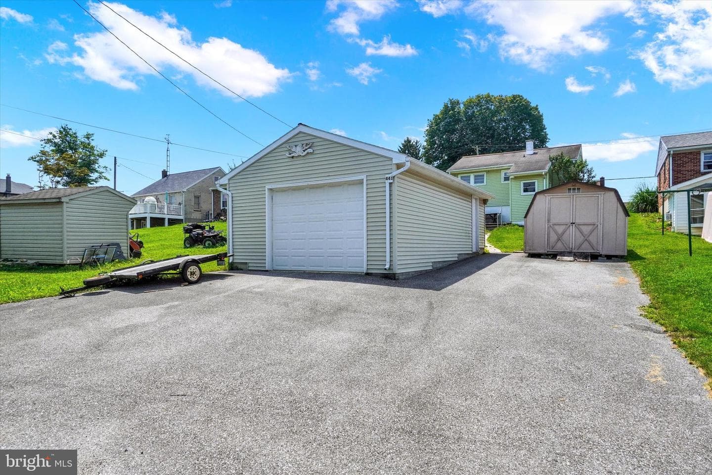 441 W Maple Street photo 16