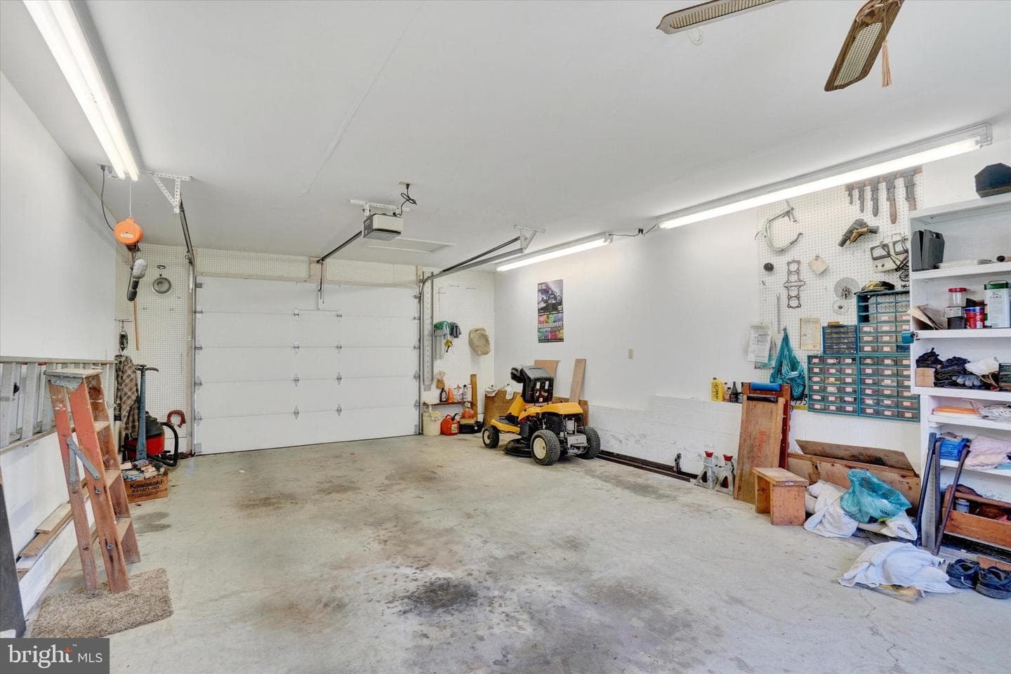 441 W Maple Street photo 17