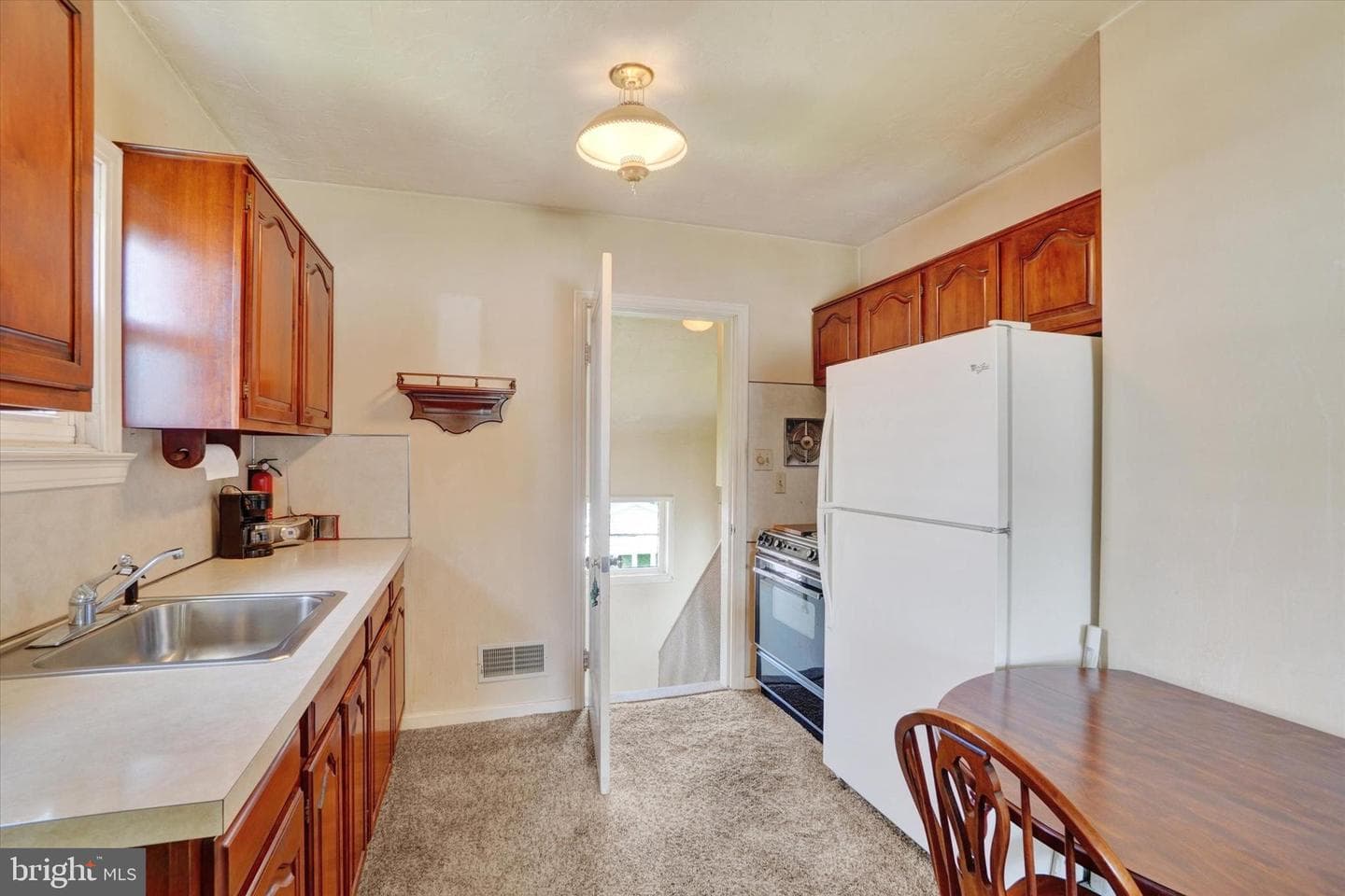 441 W Maple Street photo 4