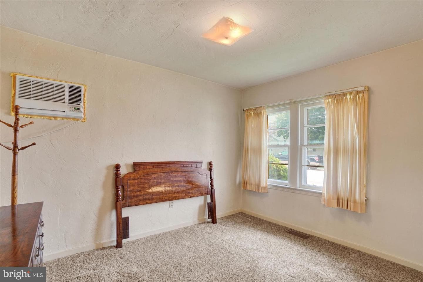 441 W Maple Street photo 7