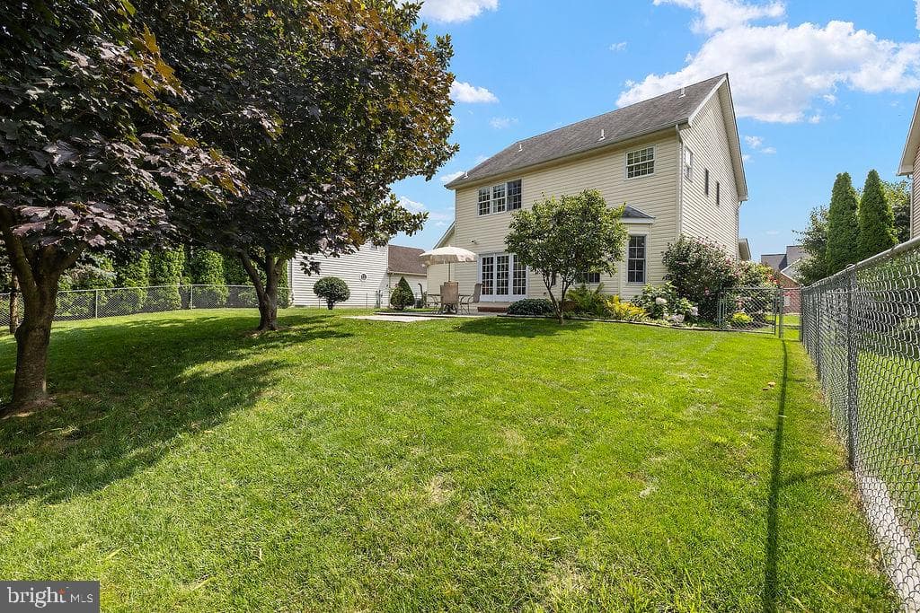 376 Wilson Avenue photo 11